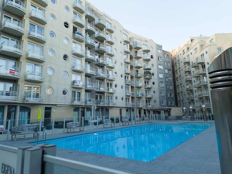 Cozy Studio With Pool Close To The Sea Ostend Exterior foto